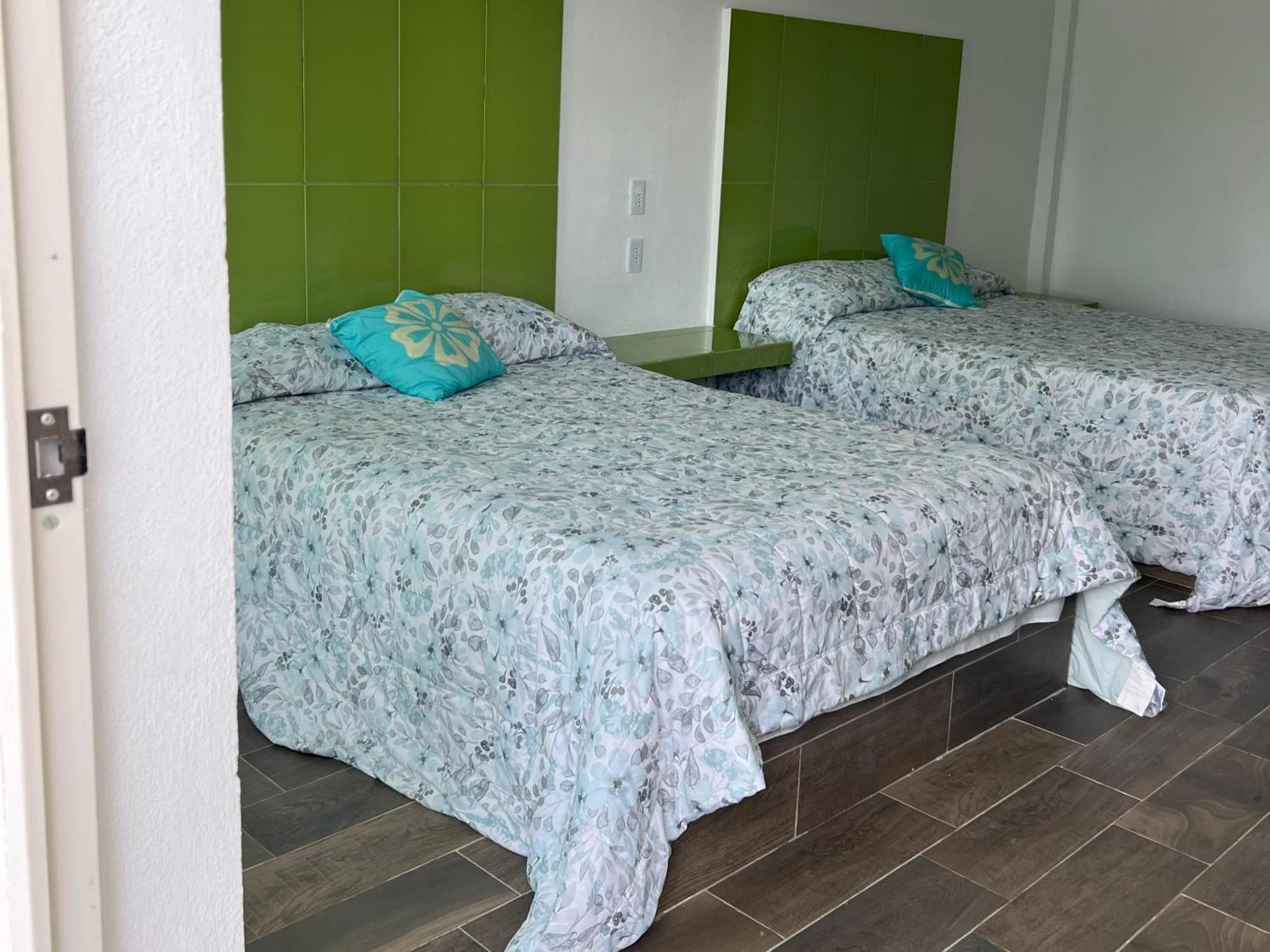 Hotel El Mirador Y Jardin 特拉亚卡潘 外观 照片